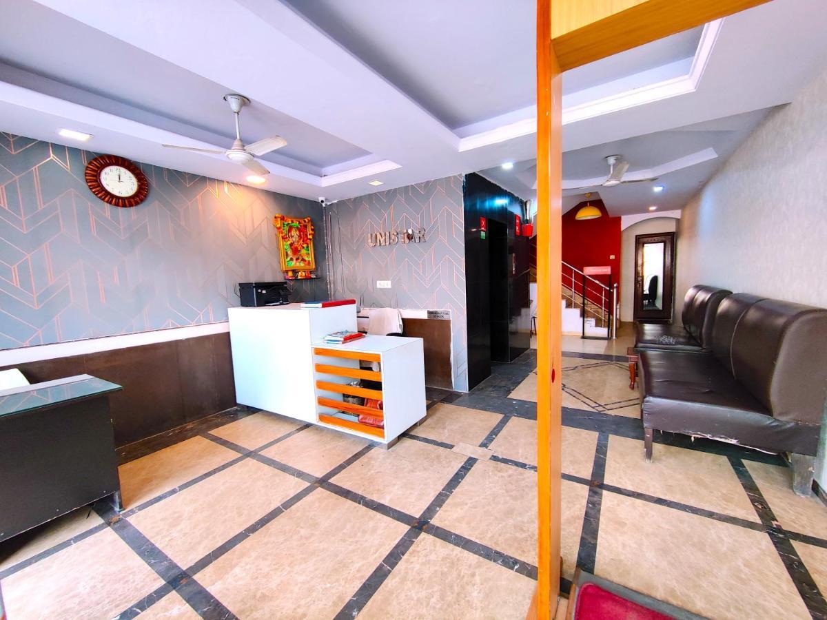 Hotel Unistar New Delhi Exterior photo