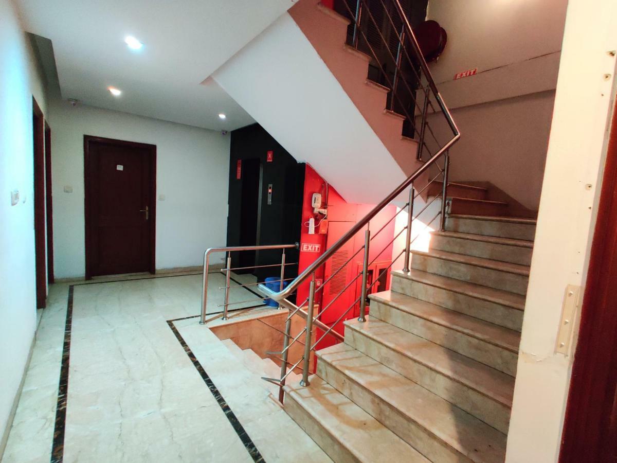 Hotel Unistar New Delhi Exterior photo
