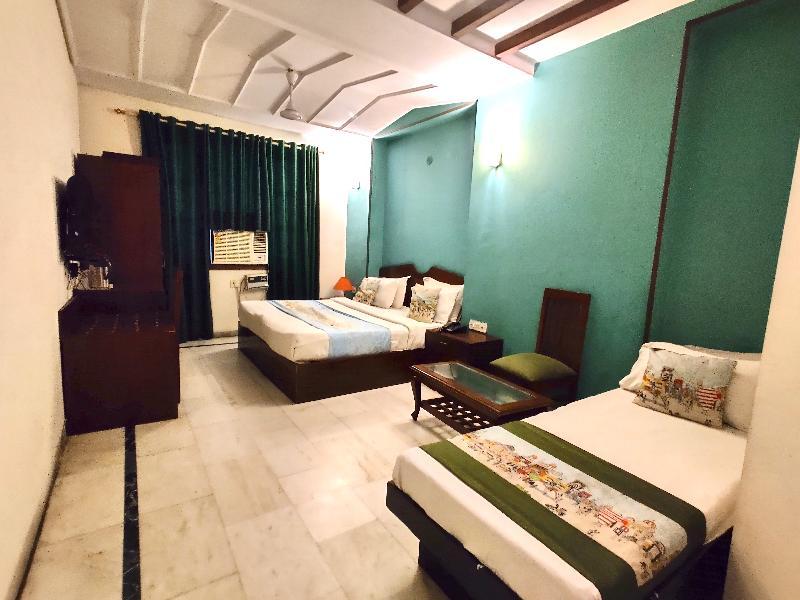 Hotel Unistar New Delhi Exterior photo